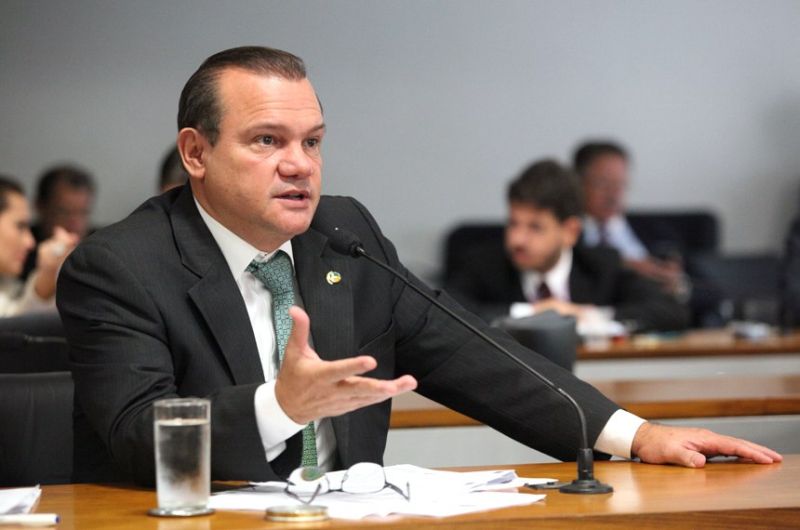 Senador Wellington Fagundes, (PR-MT), autor do projeto de lei