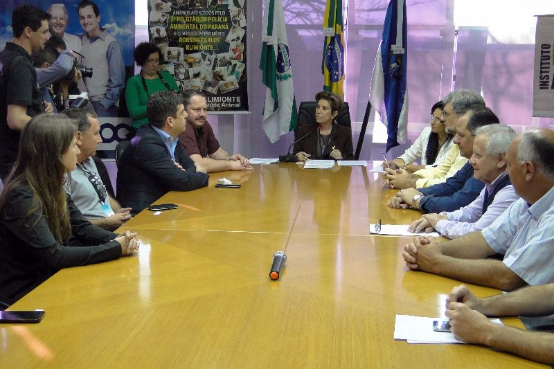 Assinatura da parceria que viabiliza a construção de um Cetas para o Paraná